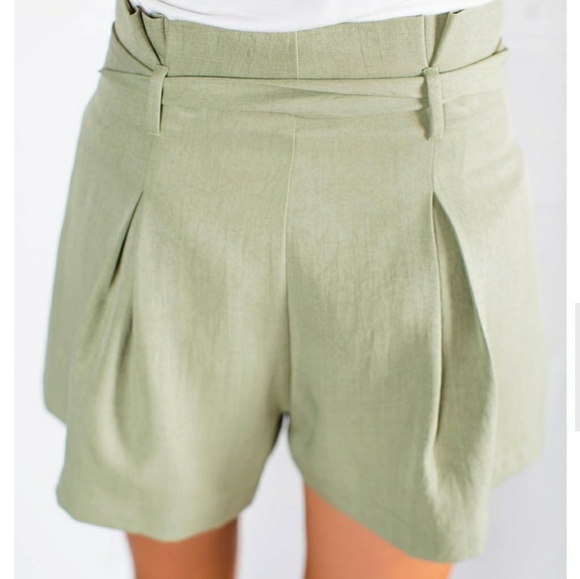 Tie waist shorts - Picture 4 of 4